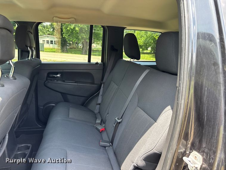 image for item ER3068 2012 Jeep Liberty SUV
