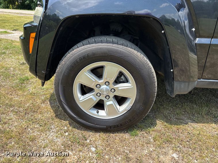 image for item ER3068 2012 Jeep Liberty SUV