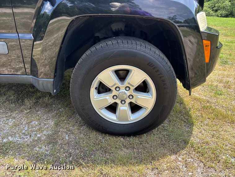 image for item ER3068 2012 Jeep Liberty SUV