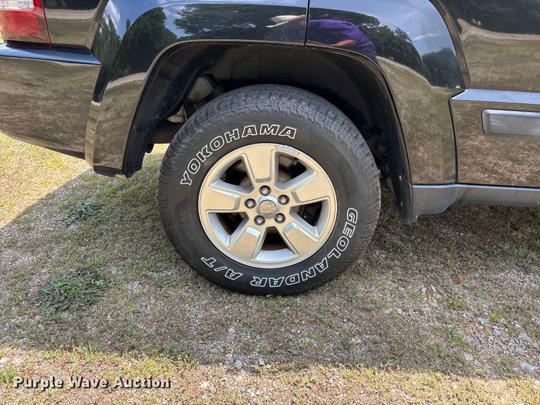 image for item ER3068 2012 Jeep Liberty SUV