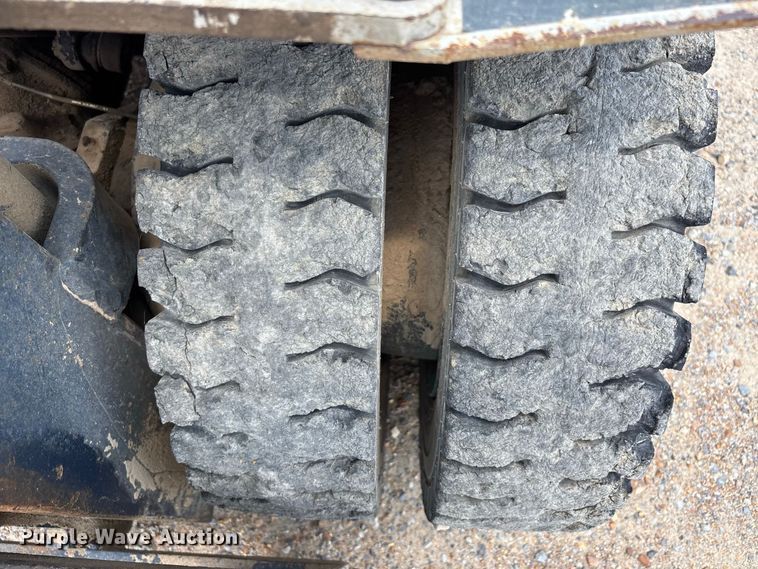 image for item ER3150 Komatsu FD20-11 forklift