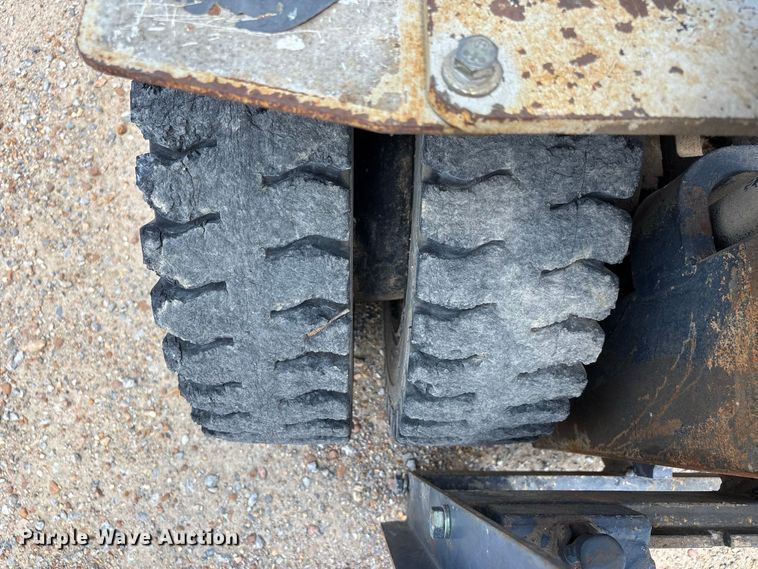 image for item ER3150 Komatsu FD20-11 forklift