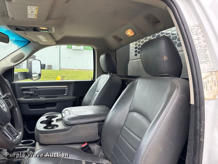 image for item ER3182 2018 RAM 5500 utility / service truck