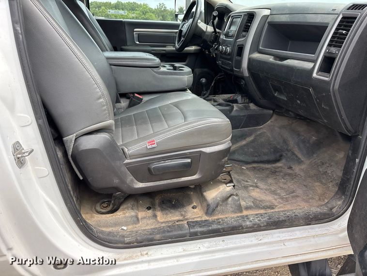 image for item ER3182 2018 RAM 5500 utility / service truck