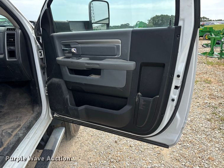image for item ER3182 2018 RAM 5500 utility / service truck