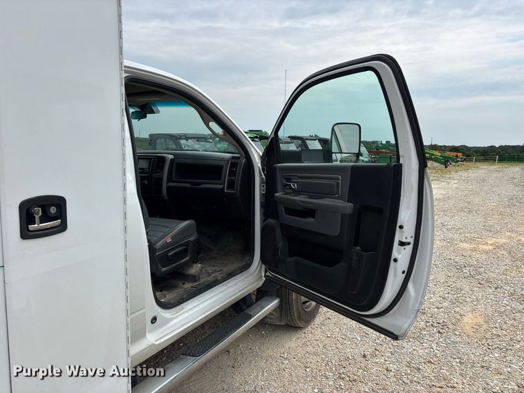 image for item ER3182 2018 RAM 5500 utility / service truck