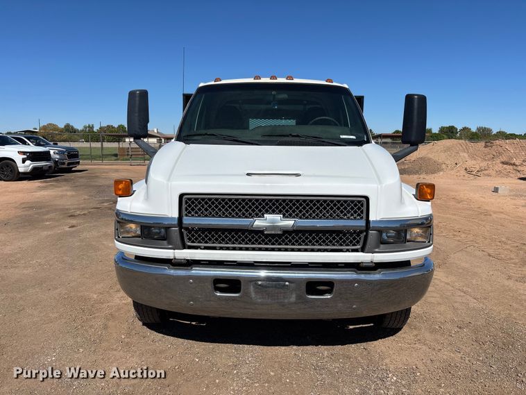 image for item ER7686 2008 Chevrolet C4500 flatbed truck