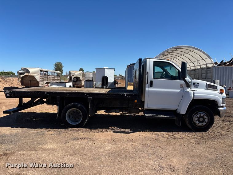 image for item ER7686 2008 Chevrolet C4500 flatbed truck