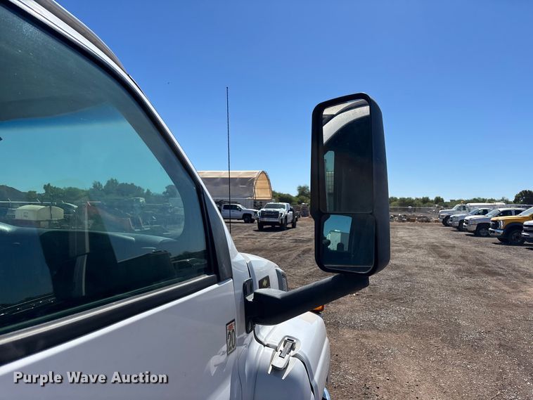 image for item ER7686 2008 Chevrolet C4500 flatbed truck