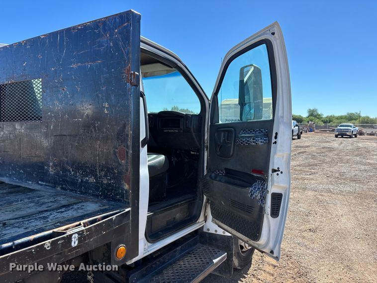 image for item ER7686 2008 Chevrolet C4500 flatbed truck