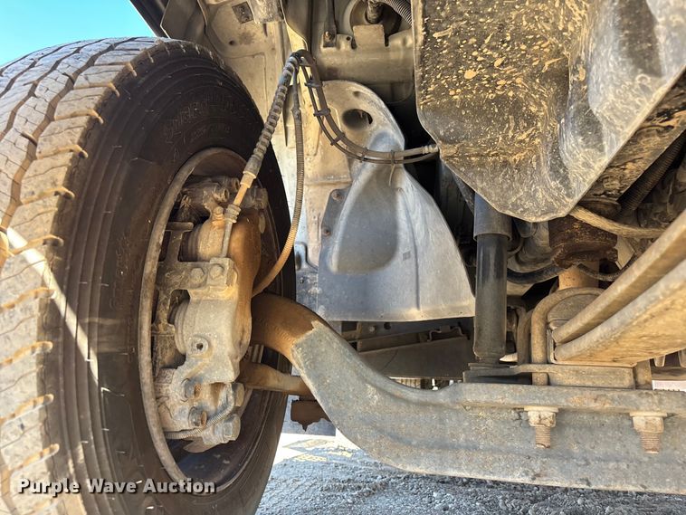 image for item ER7686 2008 Chevrolet C4500 flatbed truck