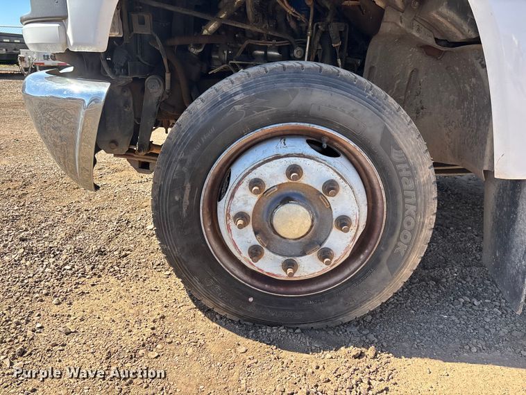 image for item ER7686 2008 Chevrolet C4500 flatbed truck