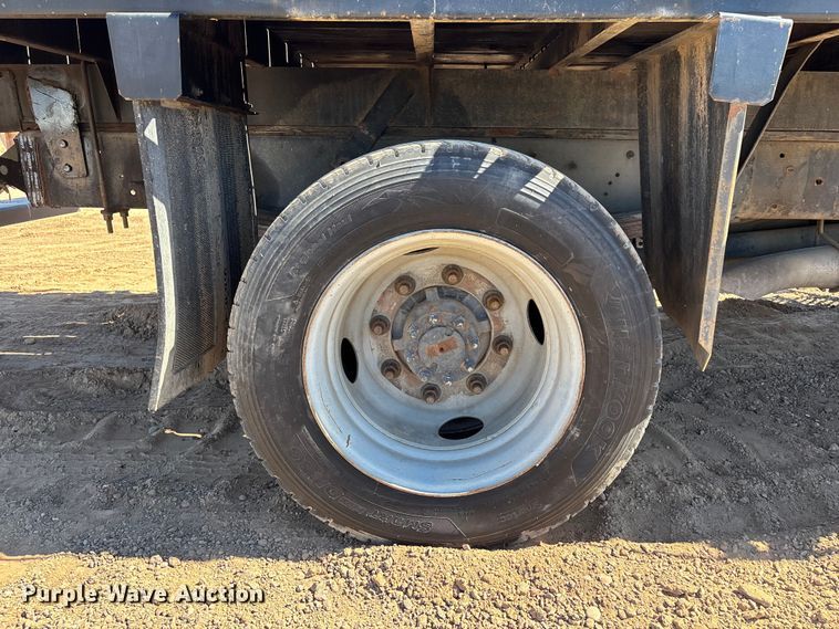 image for item ER7686 2008 Chevrolet C4500 flatbed truck