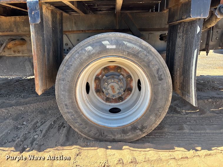 image for item ER7686 2008 Chevrolet C4500 flatbed truck
