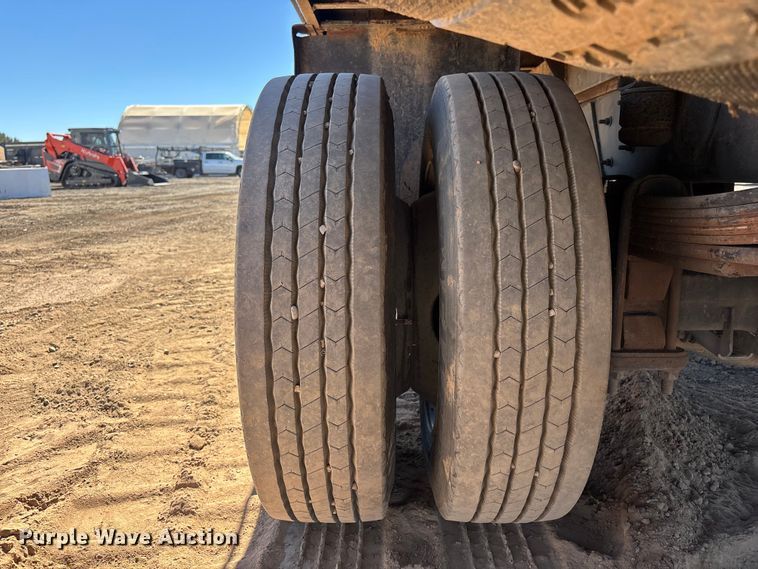image for item ER7686 2008 Chevrolet C4500 flatbed truck