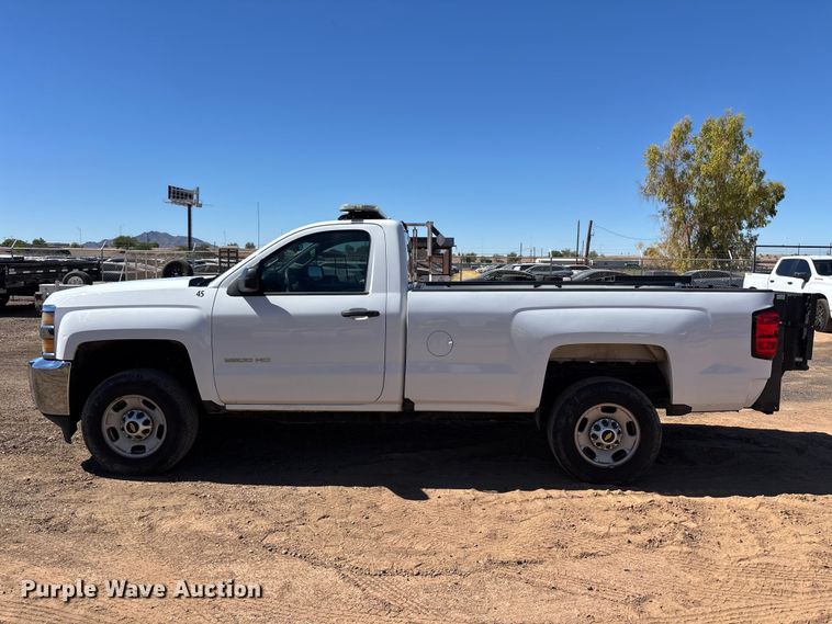image for item ER7687 2016 Chevrolet Silverado 2500HD pickup truck
