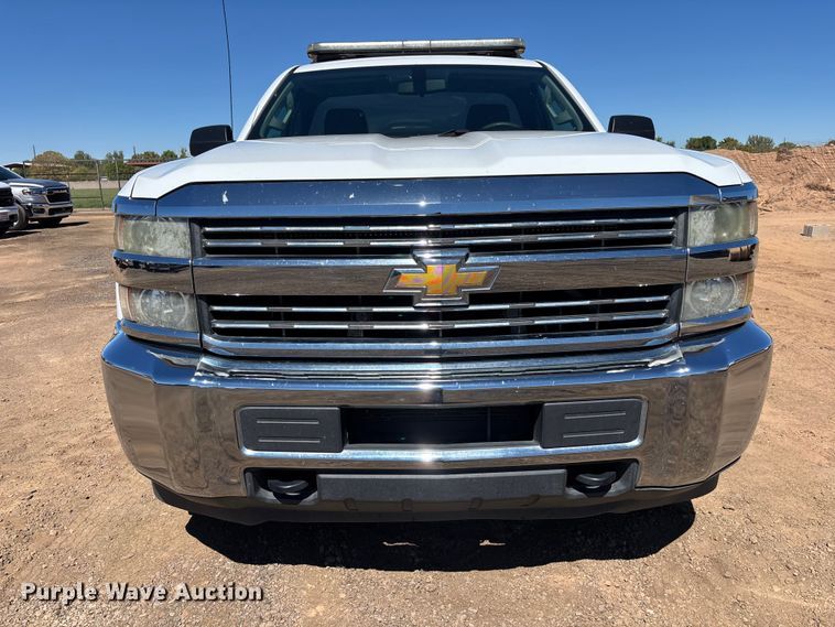 image for item ER7687 2016 Chevrolet Silverado 2500HD pickup truck