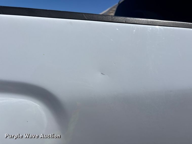 image for item ER7687 2016 Chevrolet Silverado 2500HD pickup truck
