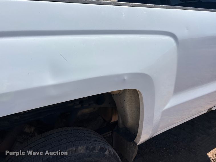 image for item ER7687 2016 Chevrolet Silverado 2500HD pickup truck