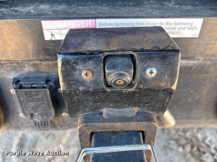 image for item ER7687 2016 Chevrolet Silverado 2500HD pickup truck