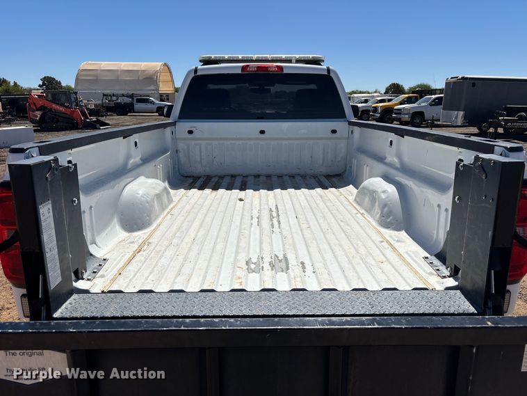 image for item ER7687 2016 Chevrolet Silverado 2500HD pickup truck