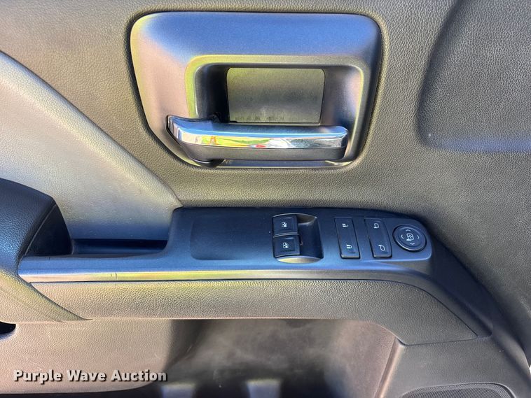 image for item ER7687 2016 Chevrolet Silverado 2500HD pickup truck
