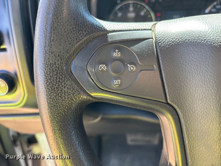 image for item ER7687 2016 Chevrolet Silverado 2500HD pickup truck