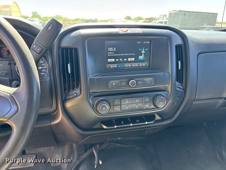 image for item ER7687 2016 Chevrolet Silverado 2500HD pickup truck