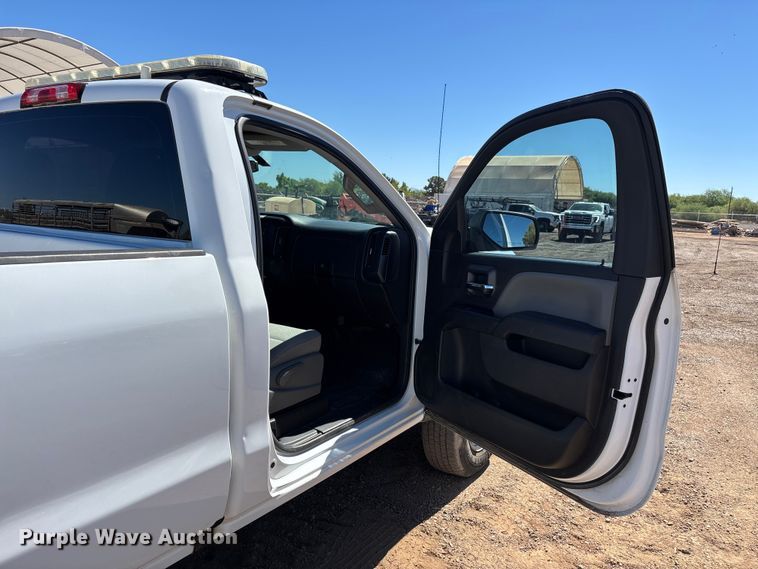 image for item ER7687 2016 Chevrolet Silverado 2500HD pickup truck