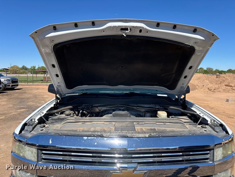 image for item ER7687 2016 Chevrolet Silverado 2500HD pickup truck
