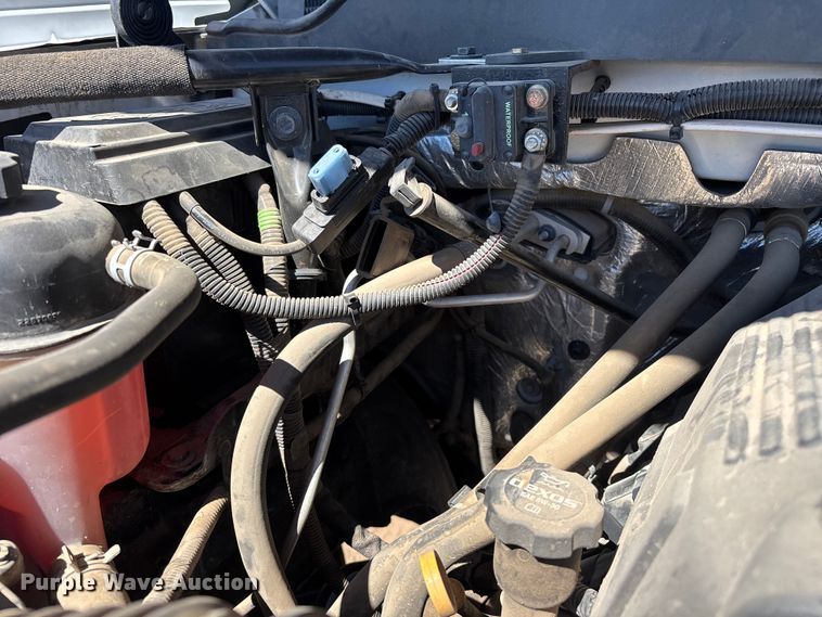 image for item ER7687 2016 Chevrolet Silverado 2500HD pickup truck