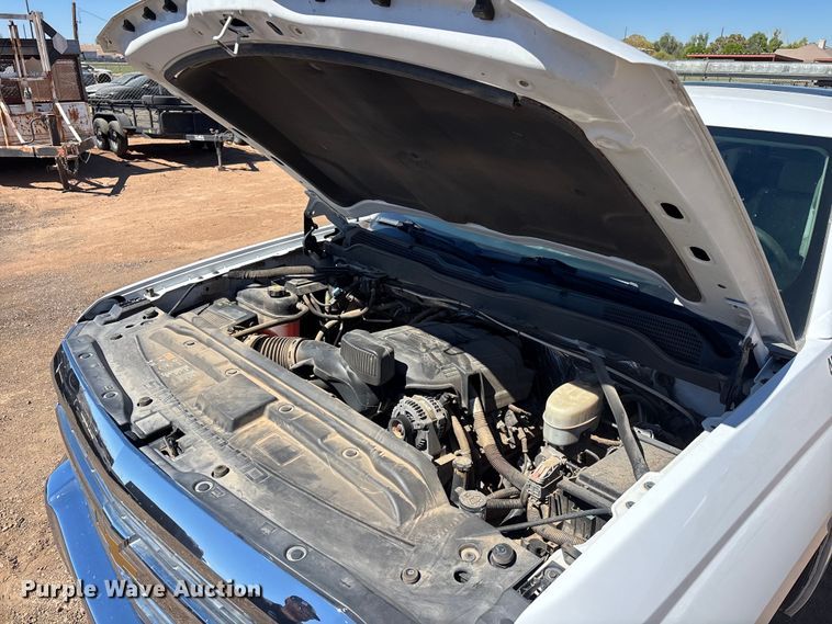 image for item ER7687 2016 Chevrolet Silverado 2500HD pickup truck