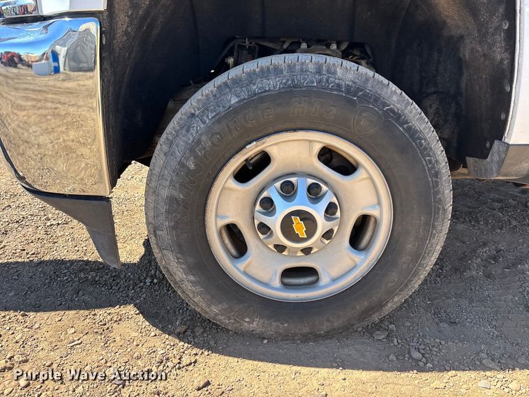 image for item ER7687 2016 Chevrolet Silverado 2500HD pickup truck