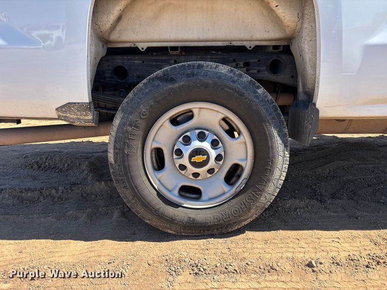 image for item ER7687 2016 Chevrolet Silverado 2500HD pickup truck