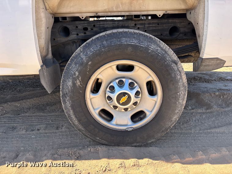 image for item ER7687 2016 Chevrolet Silverado 2500HD pickup truck