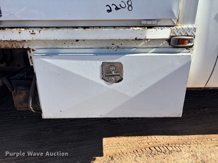 image for item ER7688 2010 Chevrolet Silverado 3500HD utility bed pickup truck