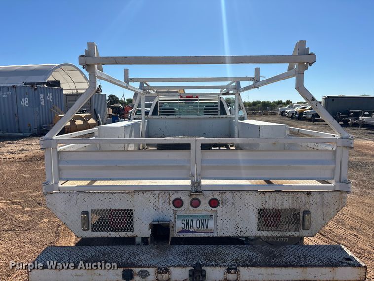 image for item ER7688 2010 Chevrolet Silverado 3500HD utility bed pickup truck