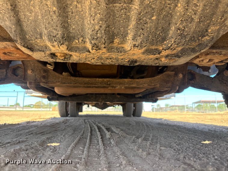 image for item ER7688 2010 Chevrolet Silverado 3500HD utility bed pickup truck