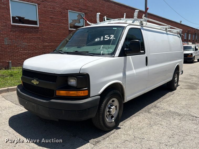 2013 Chevrolet Express 2500 van