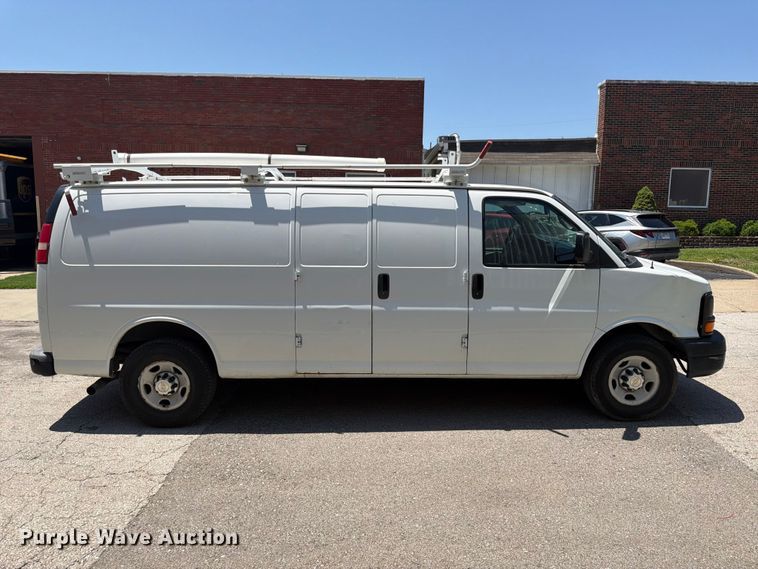 image for item ES6509 2013 Chevrolet Express 2500 van