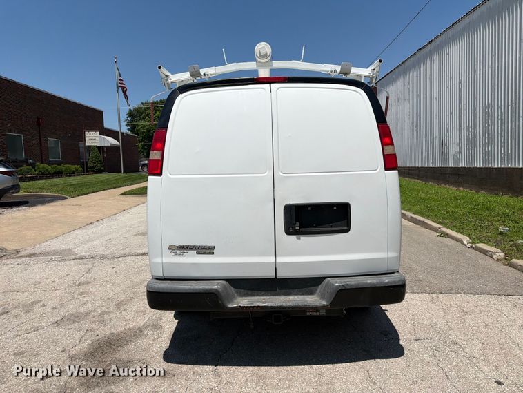 image for item ES6509 2013 Chevrolet Express 2500 van
