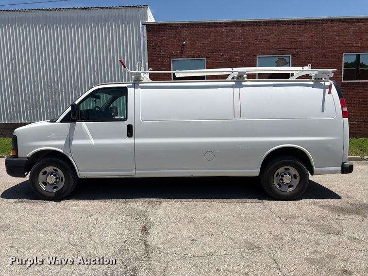 image for item ES6509 2013 Chevrolet Express 2500 van