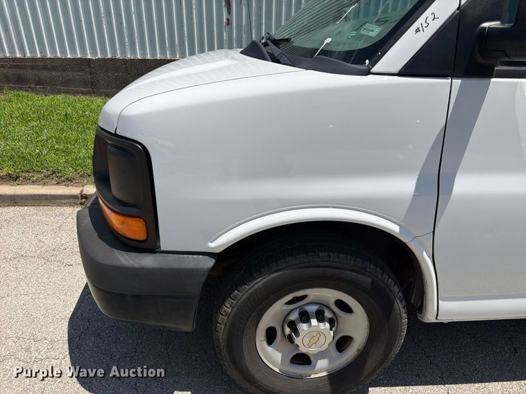 image for item ES6509 2013 Chevrolet Express 2500 van
