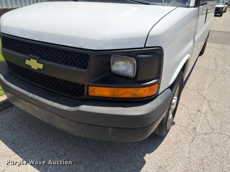 image for item ES6509 2013 Chevrolet Express 2500 van