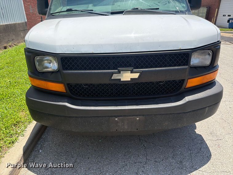 image for item ES6509 2013 Chevrolet Express 2500 van