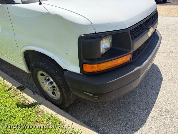image for item ES6509 2013 Chevrolet Express 2500 van