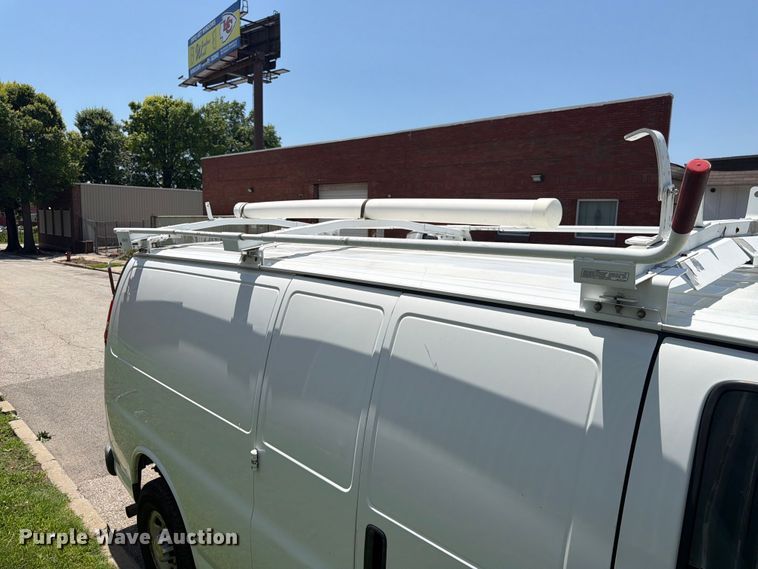image for item ES6509 2013 Chevrolet Express 2500 van