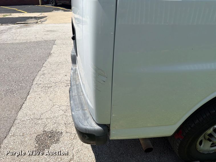 image for item ES6509 2013 Chevrolet Express 2500 van