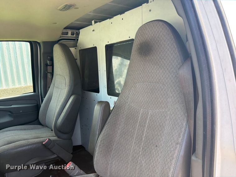 image for item ES6509 2013 Chevrolet Express 2500 van