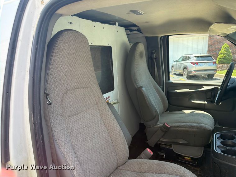 image for item ES6509 2013 Chevrolet Express 2500 van